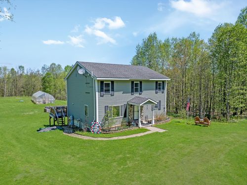 252 Moose Mountain Rd, Colebrook, NH, 03576 | Card Image