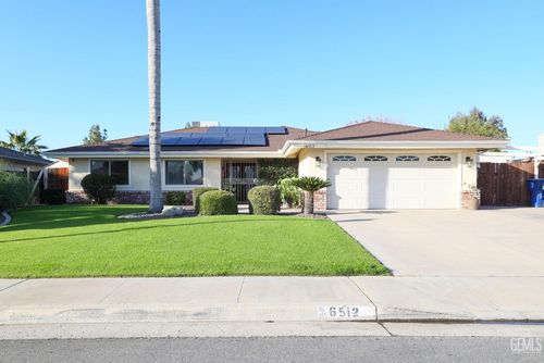 6512 Chewacan Dr, Bakersfield, CA, 93309-5482 | Card Image