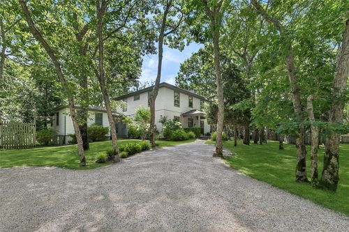 28 Wolf Way, East Hampton, NY, 11937-1890 | Card Image