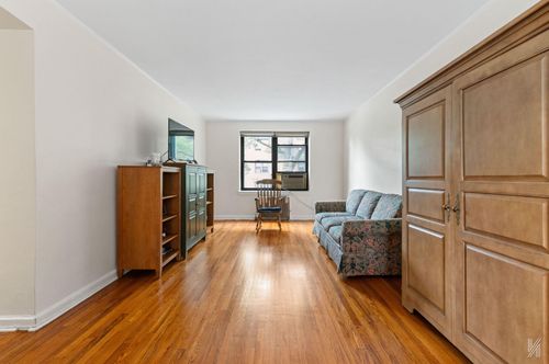 apt-d2-22 76th St, East Elmhurst, NY, 11370-1269 | Card Image