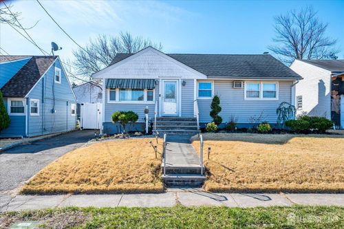 29 Spruce St, Carteret, NJ, 07008-2432 | Card Image
