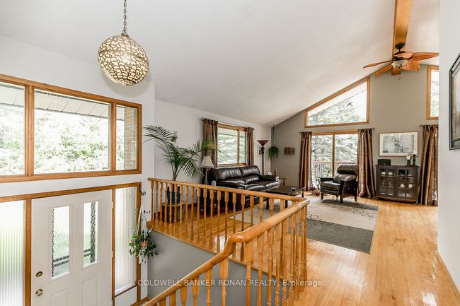 2360 Concession Rd 5, House other with 3 bedrooms, 2 bathrooms and 6 parking in Loretto ON | Image 5