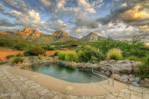10760 N Della Vita Pl, Tucson, AZ, 85737-6066 | Card Image