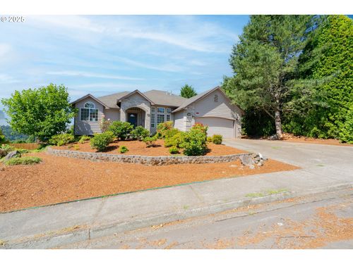 642 E Pioneer Loop, La Center, WA, 98629-5526 | Card Image