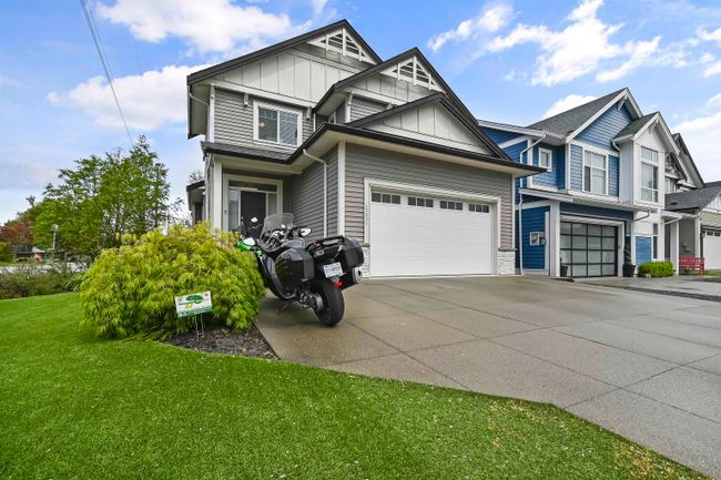45891 Collins Drive, House other with 5 bedrooms, 3 bathrooms and 5 parking in Chilliwack BC | Image 2