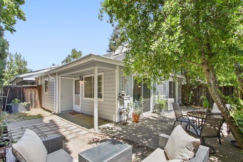 3062 Woods Cir, Davis, CA, 95616-2680 | Card Image