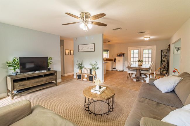 2097 Se New York St, House other with 4 bedrooms, 2 bathrooms and null parking in Port Saint Lucie FL | Image 10