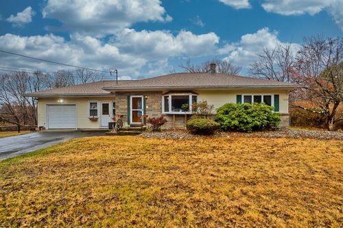 73 Amherst St, Granby, MA, 01033-9421 | Card Image