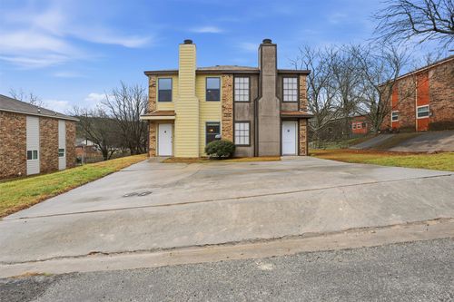 922 N 7th St, Copperas Cove, TX, 76522-1385 | Card Image