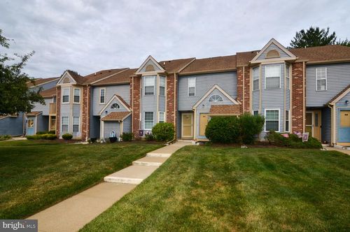 91 Pinewood Dr, Trenton, NJ, 08690-3353 | Card Image
