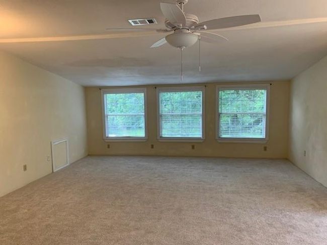 15025 Stagecoach Rd, House other with 5 bedrooms, 3 bathrooms and 1 parking in Stagecoach TX | Image 33