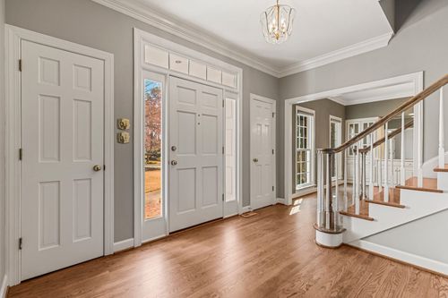 213 E Woodglen Rd, Spartanburg, SC, 29301-5304 | Card Image