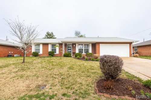 128 Stacy Dr, Fairview Heights, IL, 62208-2843 | Card Image