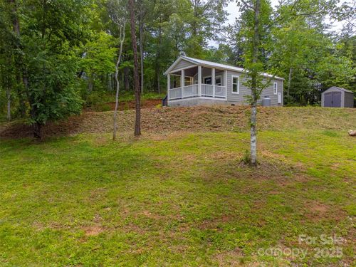 240 Bear Pen Cv, Franklin, NC, 28734-1623 | Card Image