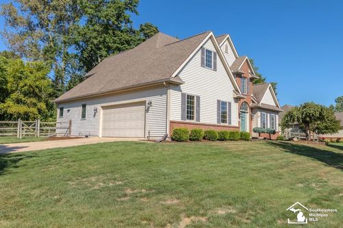 7047 Sierra Ln, Temperance, MI, 48182-2319 | Card Image