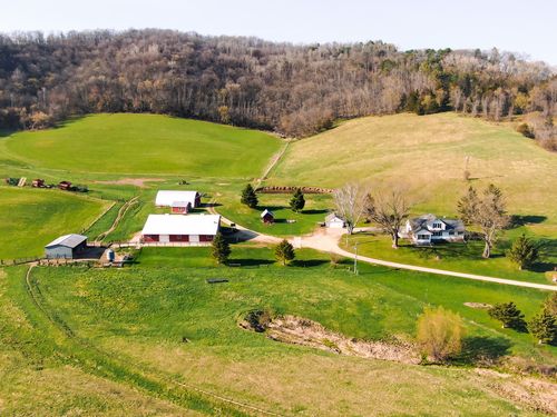 W21422 Lebakken Ln, GALESVILLE, WI, 54630-8625 | Card Image