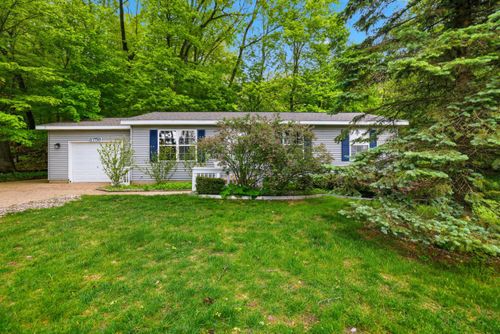 8759 Brower Lake Drive Ne, Courtland Township, MI, 49341 | Card Image