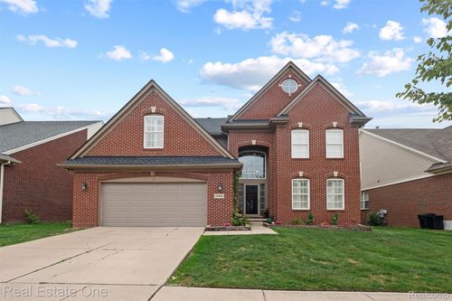 29443 Trailwood Drive, Warren, MI, 48092 | Card Image
