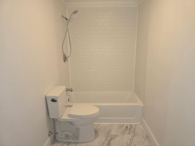 APT-12 - 677 South St, Condo with 2 bedrooms, 1 bathrooms and null parking in Portsmouth NH | Image 7