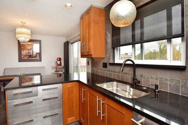 C-2 - 42266 Woodward Ave, Condo with 2 bedrooms, 2 bathrooms and null parking in Bloomfield Hills MI | Image 9