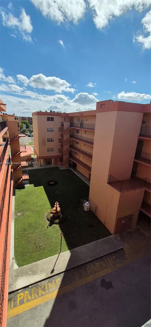 apt-2410-1850 W 56th St, Hialeah, FL, 33012-7384 | Card Image