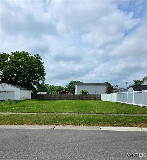 16 Stark St, Tonawanda, NY, 14150-1210 | Card Image