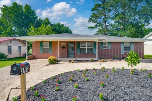 3165 E Houston St, Paris, TX, 75460-5009 | Card Image