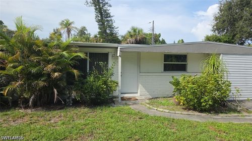 2398 Estey Ave, NAPLES, FL, 34104-4245 | Card Image