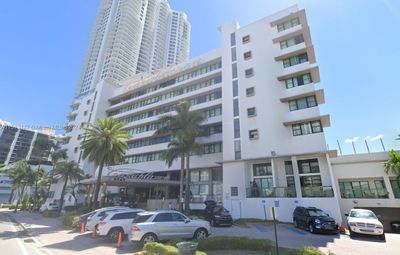 703 - 6345 Collins Ave, Condo with 0 bedrooms, 1 bathrooms and null parking in Miami Beach FL | Image 1