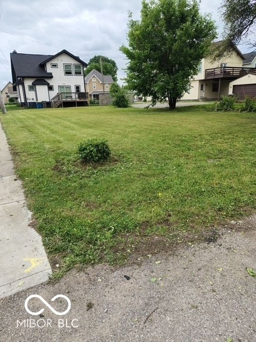 725 E 25th Street, Indianapolis, IN, 46205 | Card Image