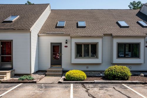 5-202 Route 27, Raymond, NH, 03077-2230 | Card Image
