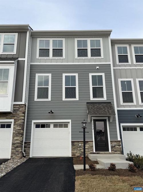 5992 Cling Ln, CROZET, VA, 22932-9403 | Card Image