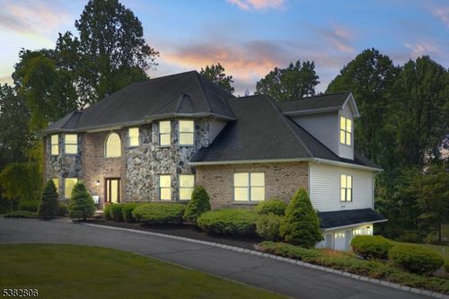 33 Perona Rd, Andover, NJ, 07821-5001 | Card Image