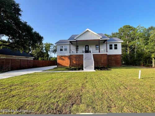 120 Grosvenor Pl, Waveland, MS, 39576-4219 | Card Image