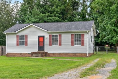 567 Lorie Ln, House other with 3 bedrooms, 1 bathrooms and 4 parking in Clarksville TN | Image 2