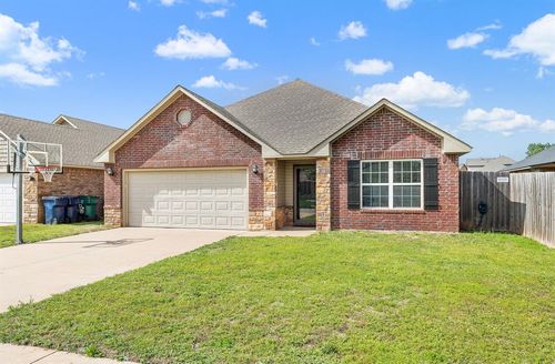 9209 Nw 71st St, Yukon, OK, 73099-7445 | Card Image