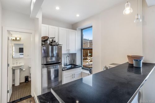 3b-1684 Woodbine St, Ridgewood, NY, 11385-3515 | Card Image