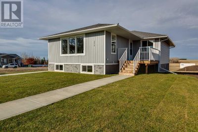 4810 55 Ave, House other with 3 bedrooms, 1 bathrooms and 2 parking in Bentley AB | Image 1