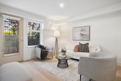 101-378 W 45th Ave, Vancouver, BC, V5Y2W6 | Card Image