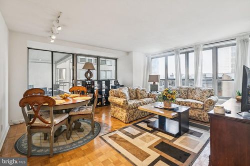 501-224 W Rittenhouse Sq, PHILADELPHIA, PA, 19103-5740 | Card Image