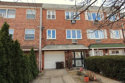 60-60 69th Pl, Maspeth, NY, 11378-2942 | Card Image