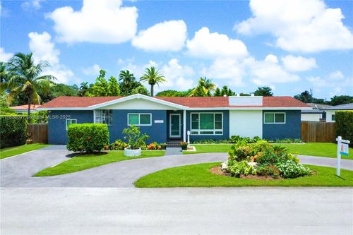 11215 Ne 4th Ave, Miami, FL, 33161-6643 | Card Image