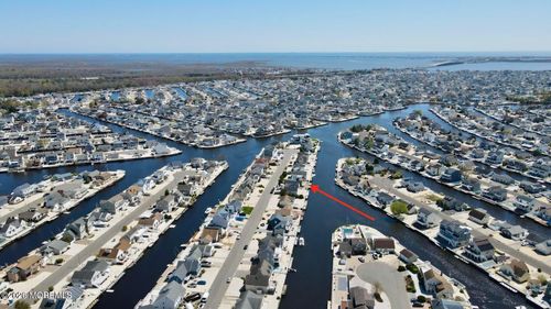 174 Bernard Dr, Manahawkin, NJ, 08050-3605 | Card Image