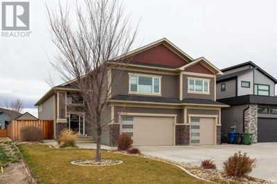 2413 Aspen Dr, House other with 5 bedrooms, 3 bathrooms and 7 parking in Coaldale AB | Image 2