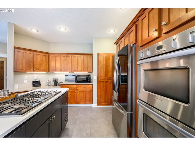 2351 Nw Pinehurst Dr, House other with 5 bedrooms, 3 bathrooms and 3 parking in McMinnville OR | Image 10