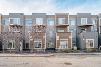 220 - 7 Westpark Common Sw, Condo with 2 bedrooms, 2 bathrooms and 1 parking in Calgary AB | Image 2