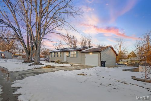 4709 Snow White Ter, Alton, IL, 62002-5829 | Card Image