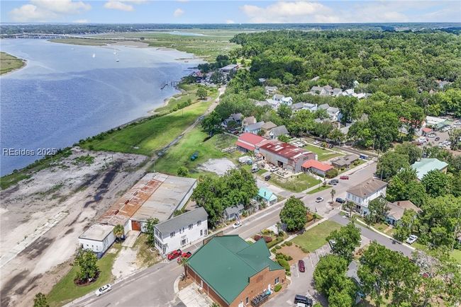 1003 10 Th St, House other with 3 bedrooms, 3 bathrooms and null parking in Port Royal SC | Image 23
