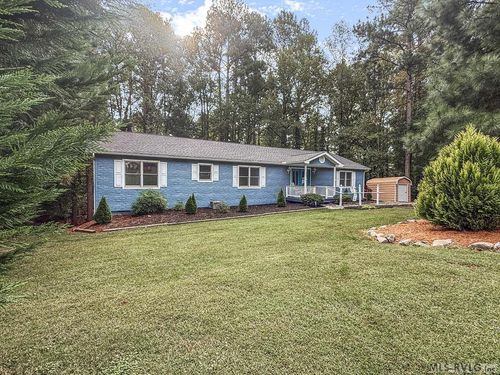 1024 Green Hill Rd, South Hill, VA, 23970-1108 | Card Image