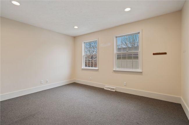 396 4 Th St, House other with 5 bedrooms, 3 bathrooms and 6 parking in Beaver PA | Image 28
